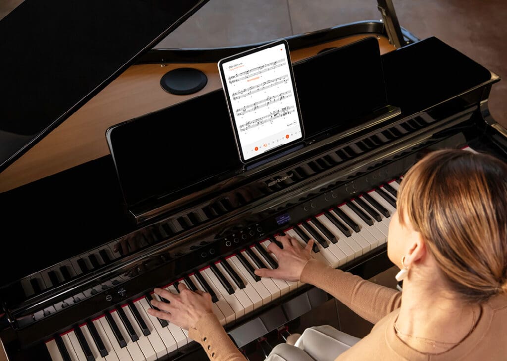 Roland GP-6 Polished Ebony