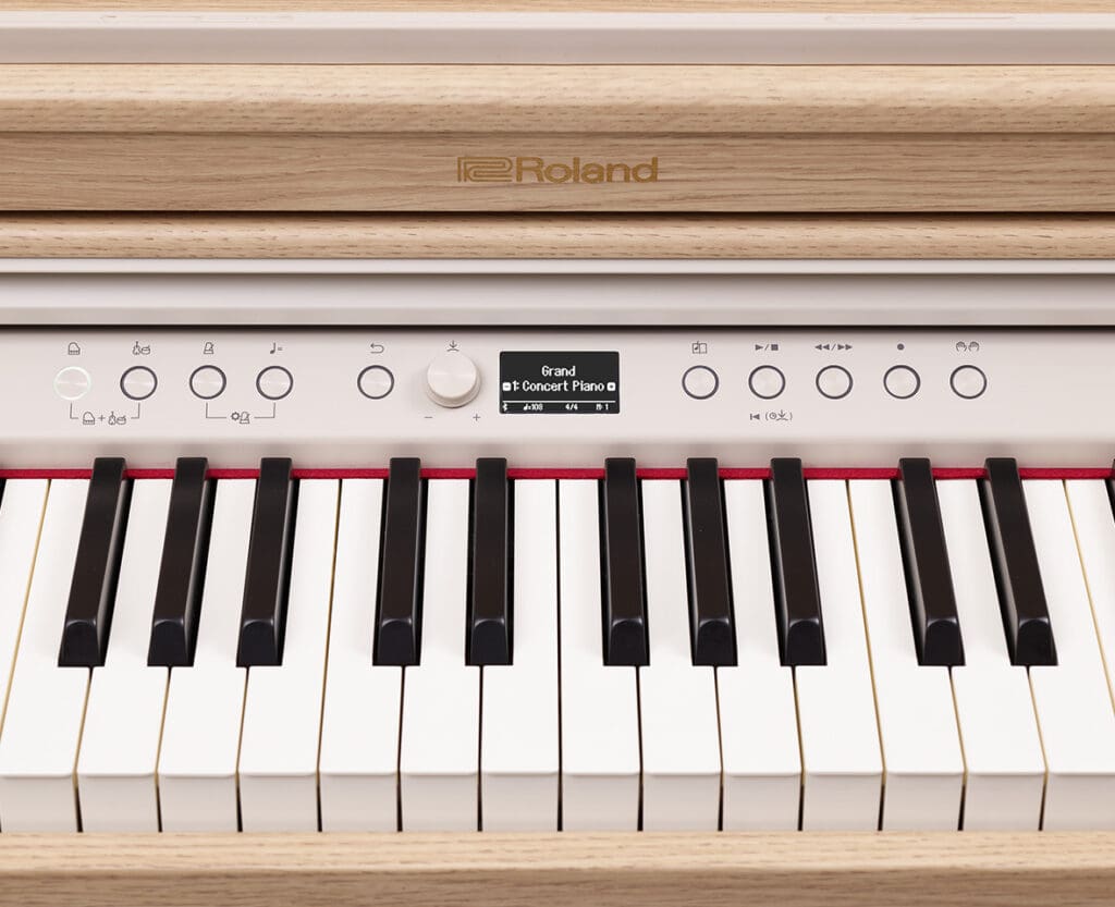 Roland RP701