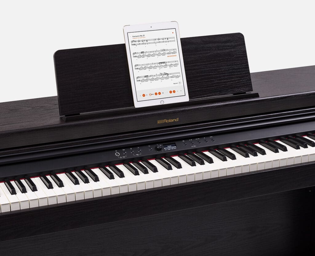 Roland RP701
