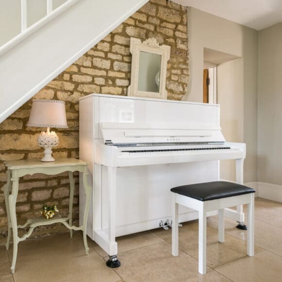 Should I Get the Kawai K300 or the Kawai K500?